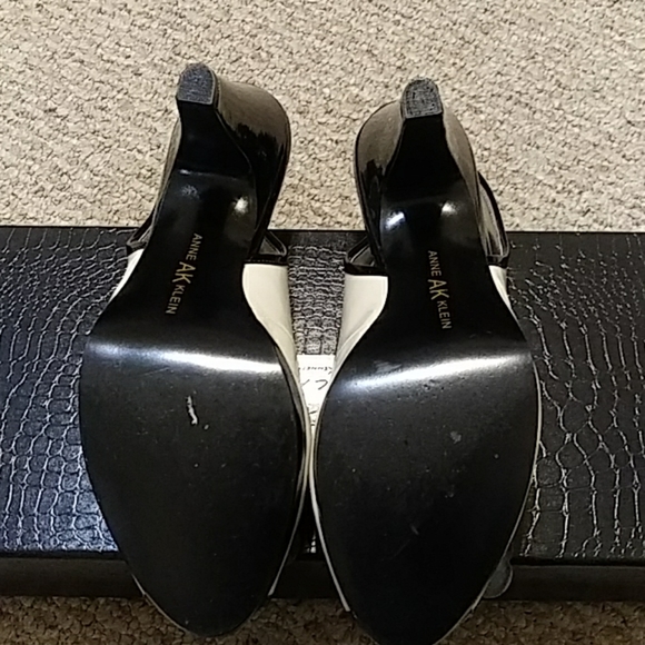 Anne Klein Kitten Heels - Picture 3 of 4